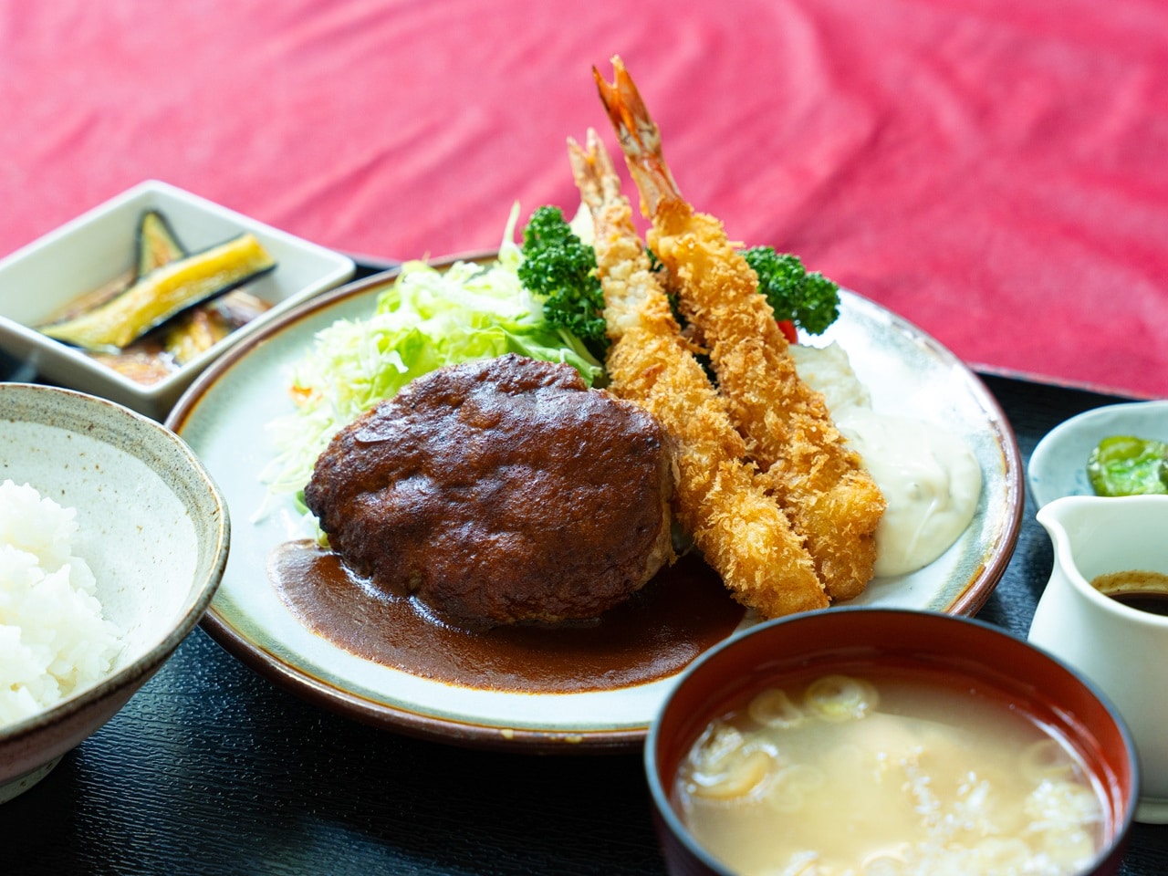 プラン用夕食セット（一例）食事付プラン以外のお客様もオーダーできます。